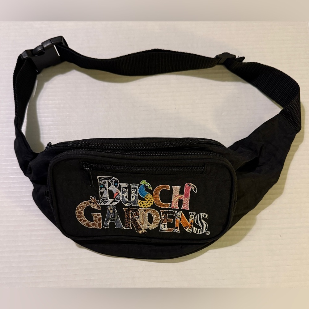 Busch Gardens Black Vtg Embroidered Animal Letters Fanny Pack Bag Crossbody NWOT